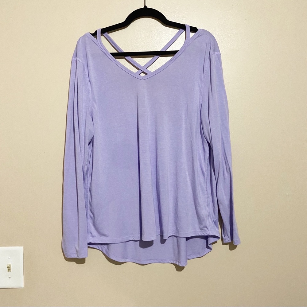 Old navy• active cross back long sleeve lavender top